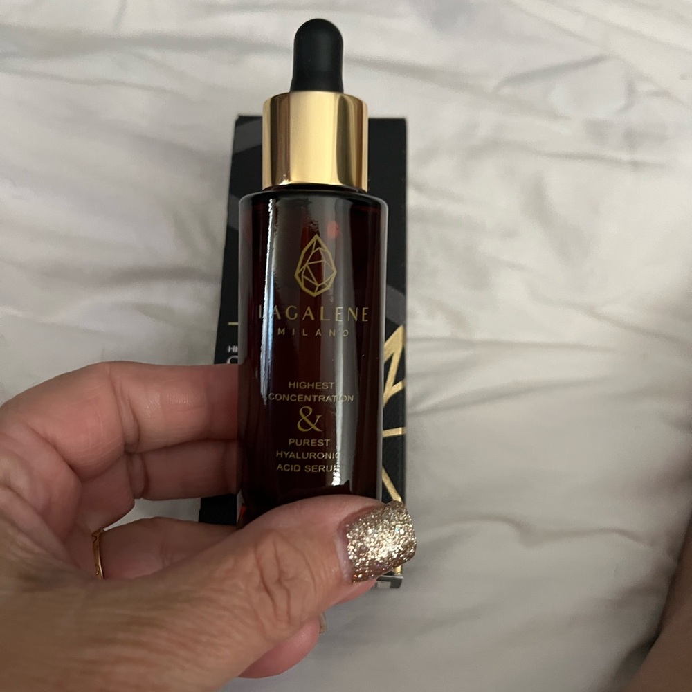 Hyaluronic Acid Serum - Gold and Black